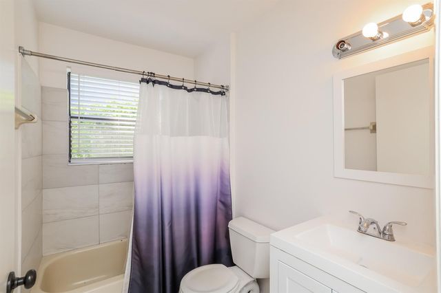 5134 NW 42nd Terrace, Coconut Creek, FL 33073