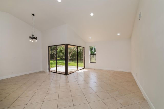 5134 NW 42nd Terrace, Coconut Creek, FL 33073