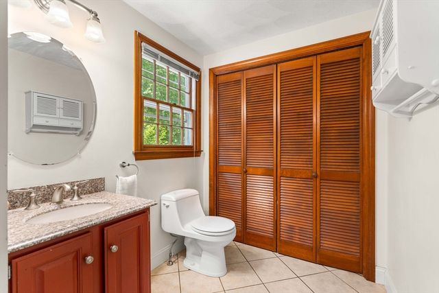 27 Old Homestead Rd, Groton, MA 01450