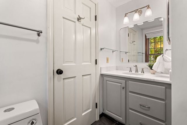 27 Old Homestead Rd, Groton, MA 01450