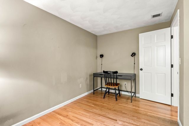 27 Old Homestead Rd, Groton, MA 01450