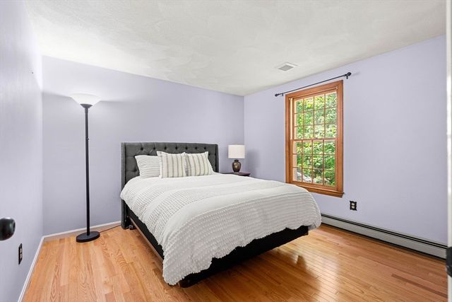 27 Old Homestead Rd, Groton, MA 01450