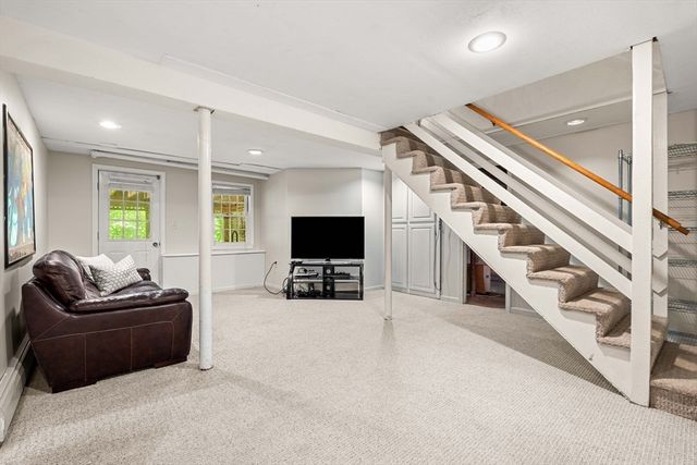 27 Old Homestead Rd, Groton, MA 01450