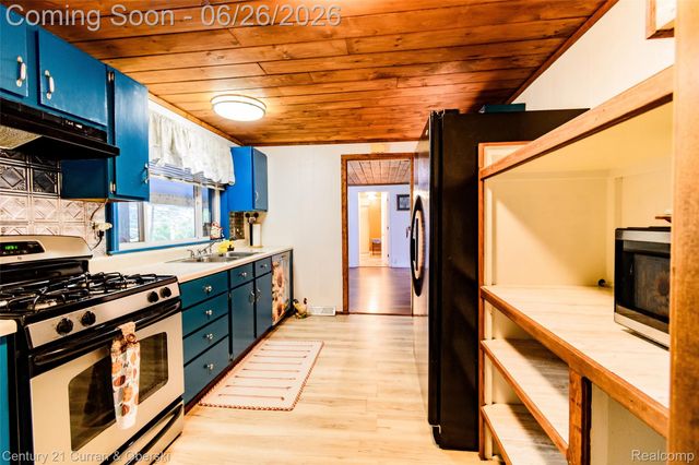 3270 Woods Road, Hayes Township, MI 48625