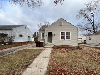 2923 Kenmore Avenue, Rockford, IL 61101