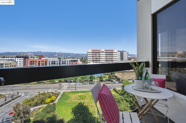 6363 Christie Ave 727, Emeryville, CA 94608