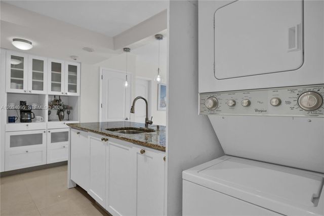 10275 Collins Avenue 315, Bal Harbour, FL 33154