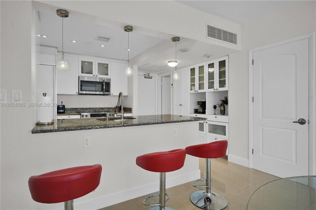 10275 Collins Avenue 315, Bal Harbour, FL 33154