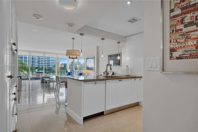 10275 Collins Avenue 315, Bal Harbour, FL 33154