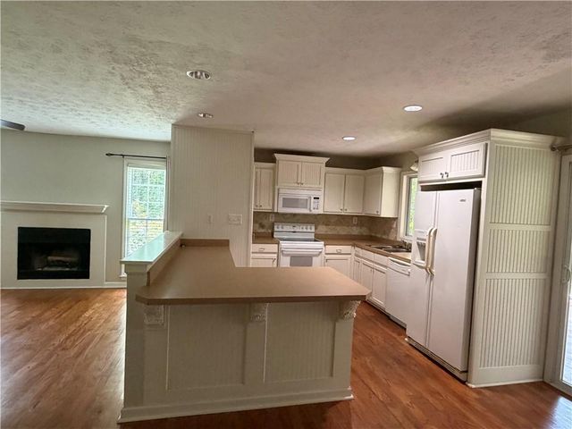 1940 Lakewood Road, Cumming, GA 30041