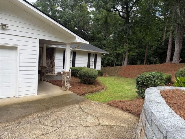 1940 Lakewood Road, Cumming, GA 30041