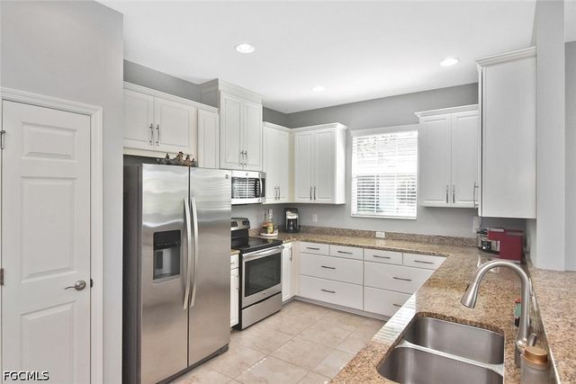 2606 Anguilla DR, Cape Coral, FL 33991