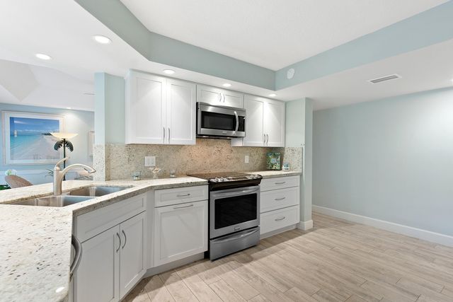 204 SEA OATS Drive D, Juno Beach, FL 33408