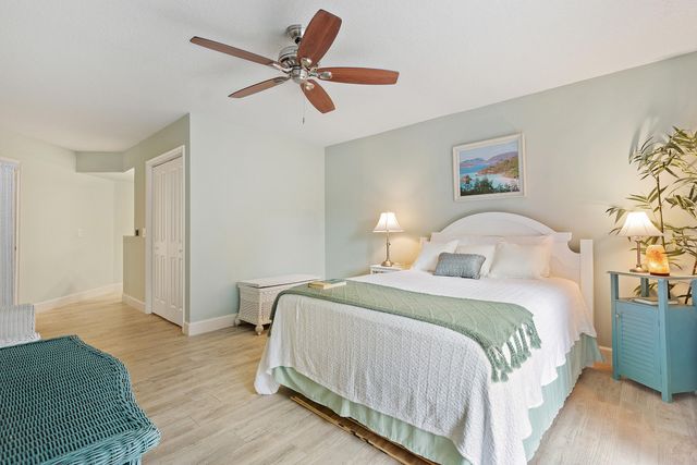 204 SEA OATS Drive D, Juno Beach, FL 33408