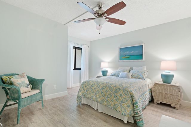 204 SEA OATS Drive D, Juno Beach, FL 33408