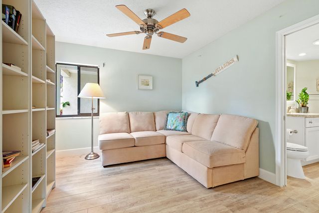 204 SEA OATS Drive D, Juno Beach, FL 33408
