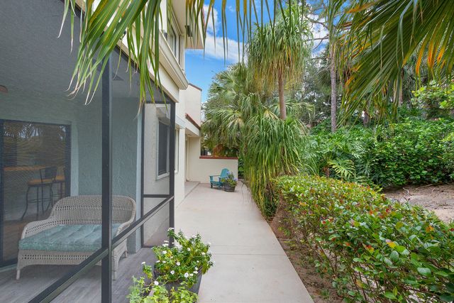 204 SEA OATS Drive D, Juno Beach, FL 33408