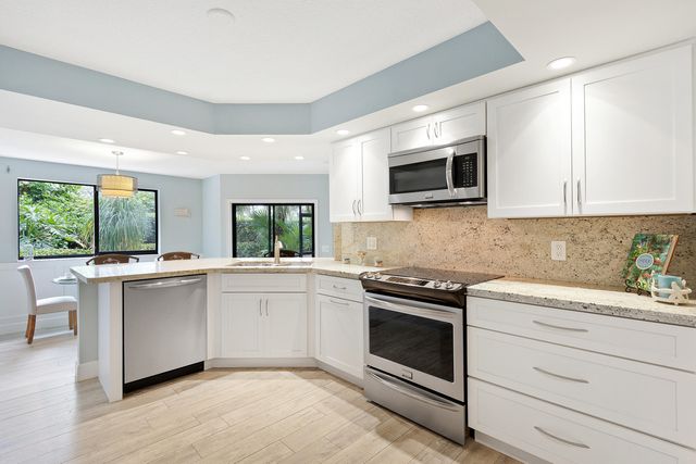 204 SEA OATS Drive D, Juno Beach, FL 33408