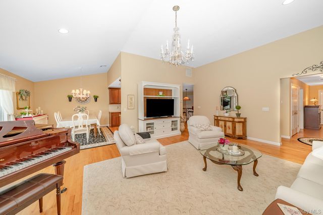 98 Andrew Drive, Mount Sinai, NY 11766