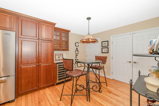 98 Andrew Drive, Mount Sinai, NY 11766