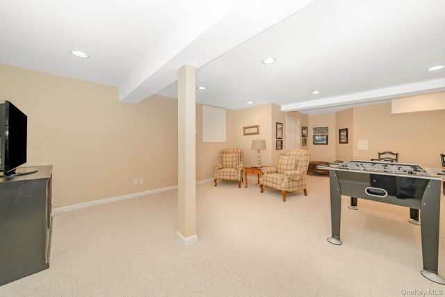 98 Andrew Drive, Mount Sinai, NY 11766