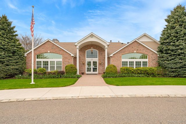 98 Andrew Drive, Mount Sinai, NY 11766