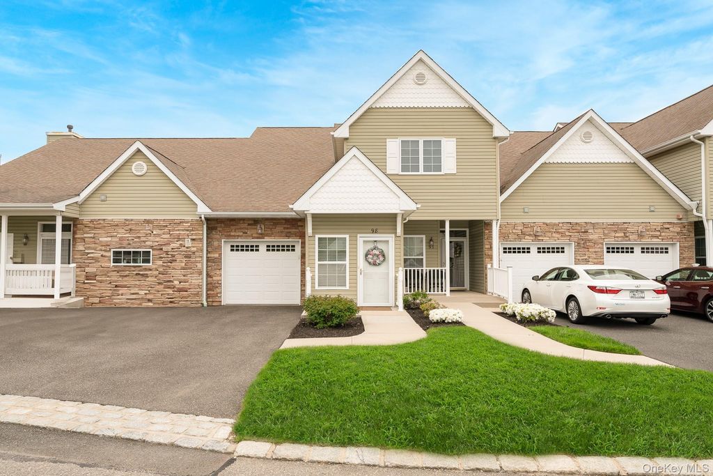 98 Andrew Drive, Mount Sinai, NY 11766
