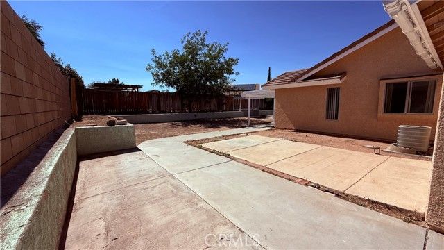 12404 Mammoth Drive, Victorville, CA 92392