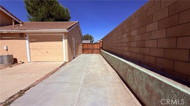 12404 Mammoth Drive, Victorville, CA 92392