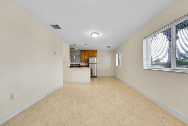 410 SW 15TH Street 202, Pompano Beach, FL 33060