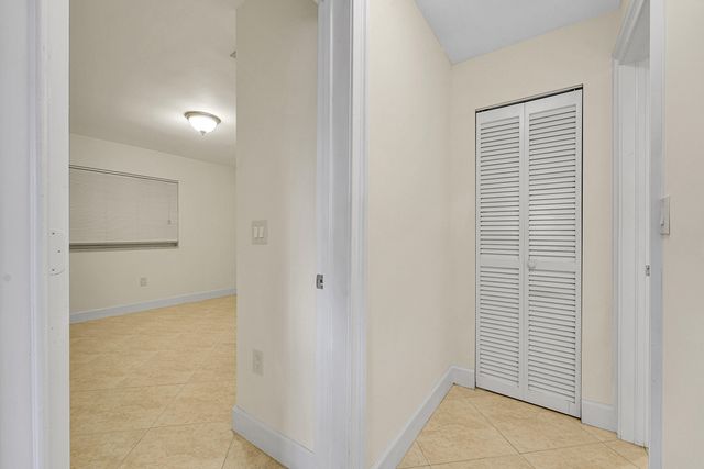 410 SW 15TH Street 202, Pompano Beach, FL 33060