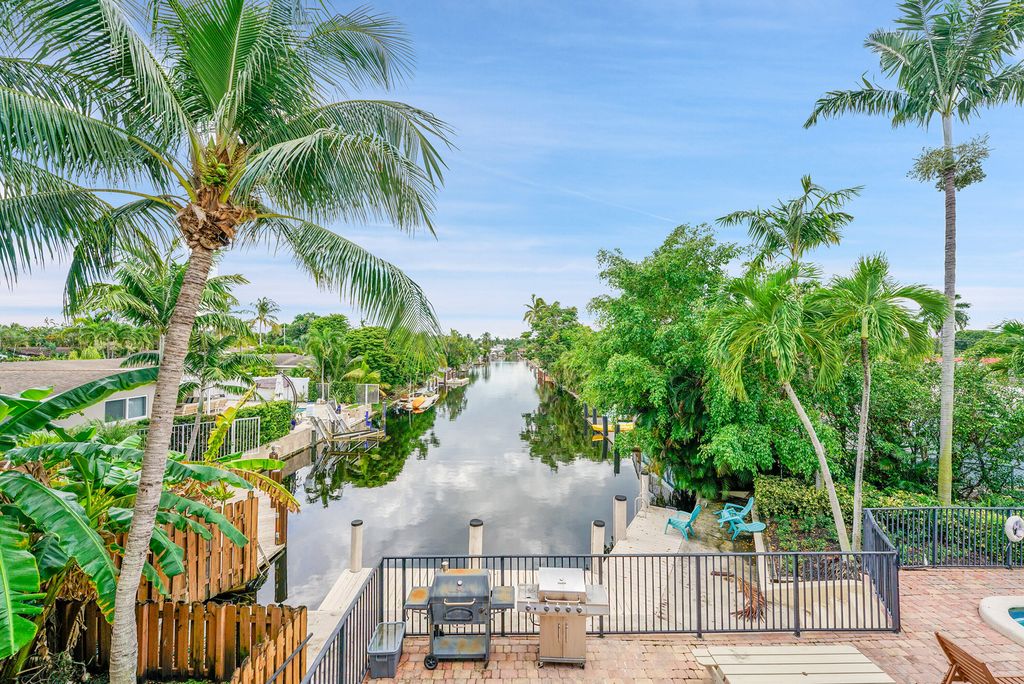 410 SW 15TH Street 202, Pompano Beach, FL 33060
