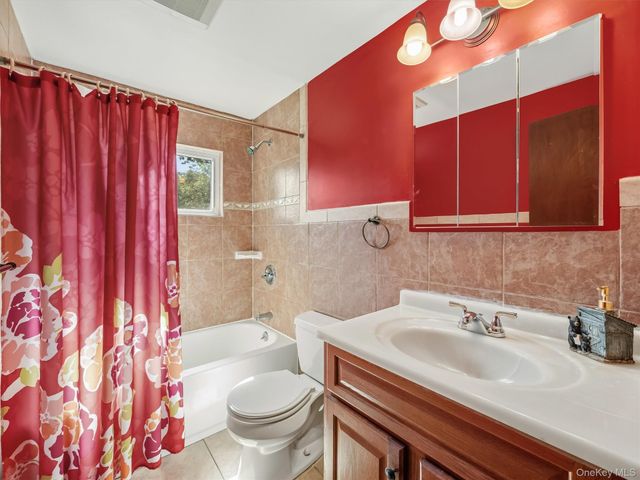 11 Hollow Drive, New City, NY 10956