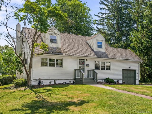 11 Hollow Drive, New City, NY 10956