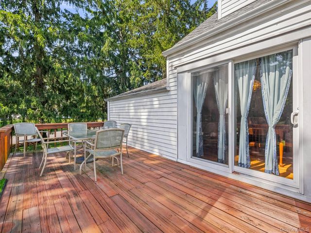 11 Hollow Drive, New City, NY 10956