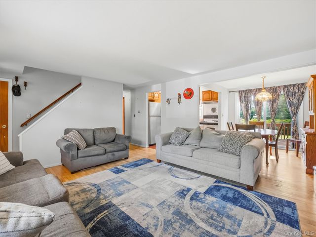 11 Hollow Drive, New City, NY 10956