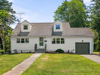 11 Hollow Drive, New City, NY 10956