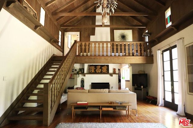 8012 Lark Lane, Los Angeles, CA 90046