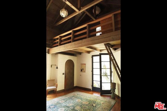 8012 Lark Lane, Los Angeles, CA 90046