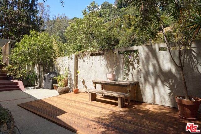8012 Lark Lane, Los Angeles, CA 90046