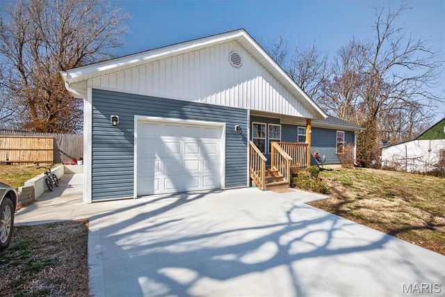 1025 Saint Louis Street, Lebanon, MO 65536