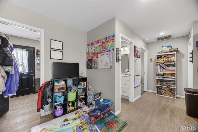 1025 Saint Louis Street, Lebanon, MO 65536