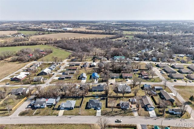 1025 Saint Louis Street, Lebanon, MO 65536