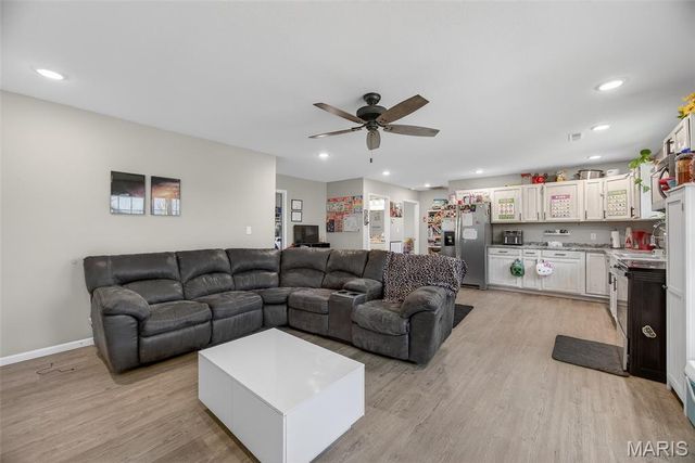 1025 Saint Louis Street, Lebanon, MO 65536