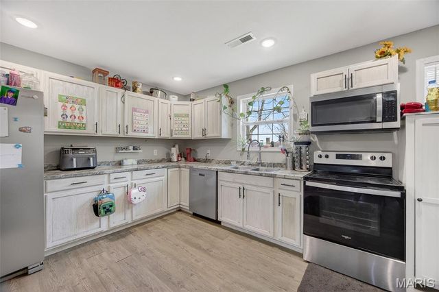 1025 Saint Louis Street, Lebanon, MO 65536