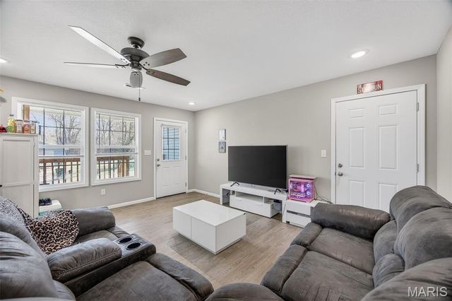 1025 Saint Louis Street, Lebanon, MO 65536