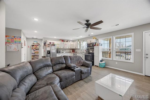 1025 Saint Louis Street, Lebanon, MO 65536