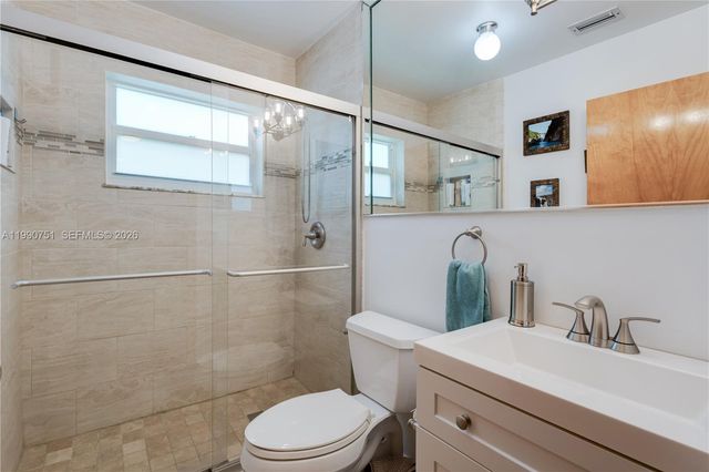 9014 SW 163rd Ter, Palmetto Bay, FL 33157