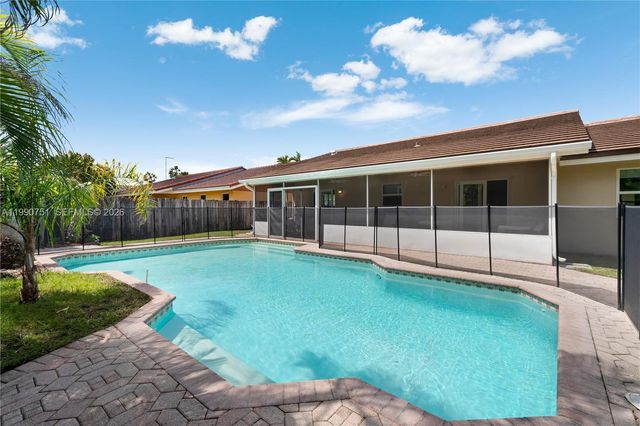 9014 SW 163rd Ter, Palmetto Bay, FL 33157