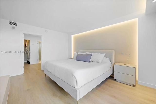 20505 E Country Club Dr 231, Aventura, FL 33180